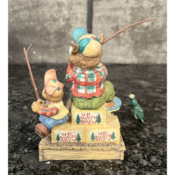 Enesco Moose Creek Crossing “I Caught My Quota of Bottle Bass” 1995 Wolf #170526 - Picture 4 of 8